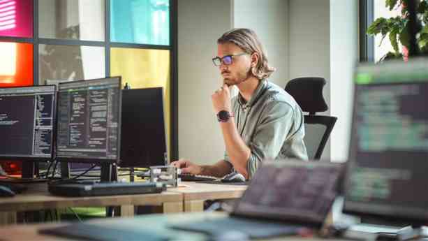 Atos culmina con éxito la transformación global del Digital Workplace de Orange Business